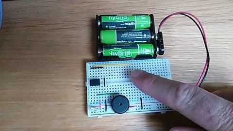 ATtiny85 plays tune on piezo sounder