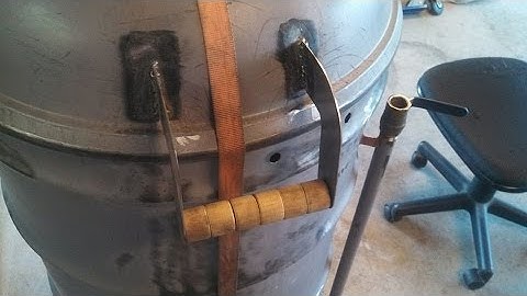 Ugly Drum Smoker(UDS) Build Part 7 - Hinge and Handle