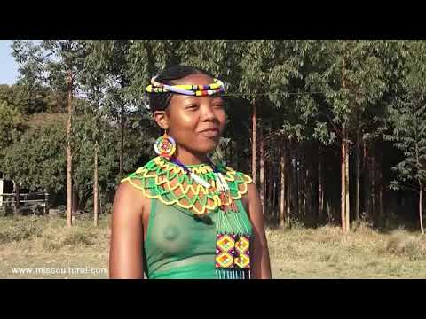 فيديو: نساء إفريقيا: صور وتقاليد