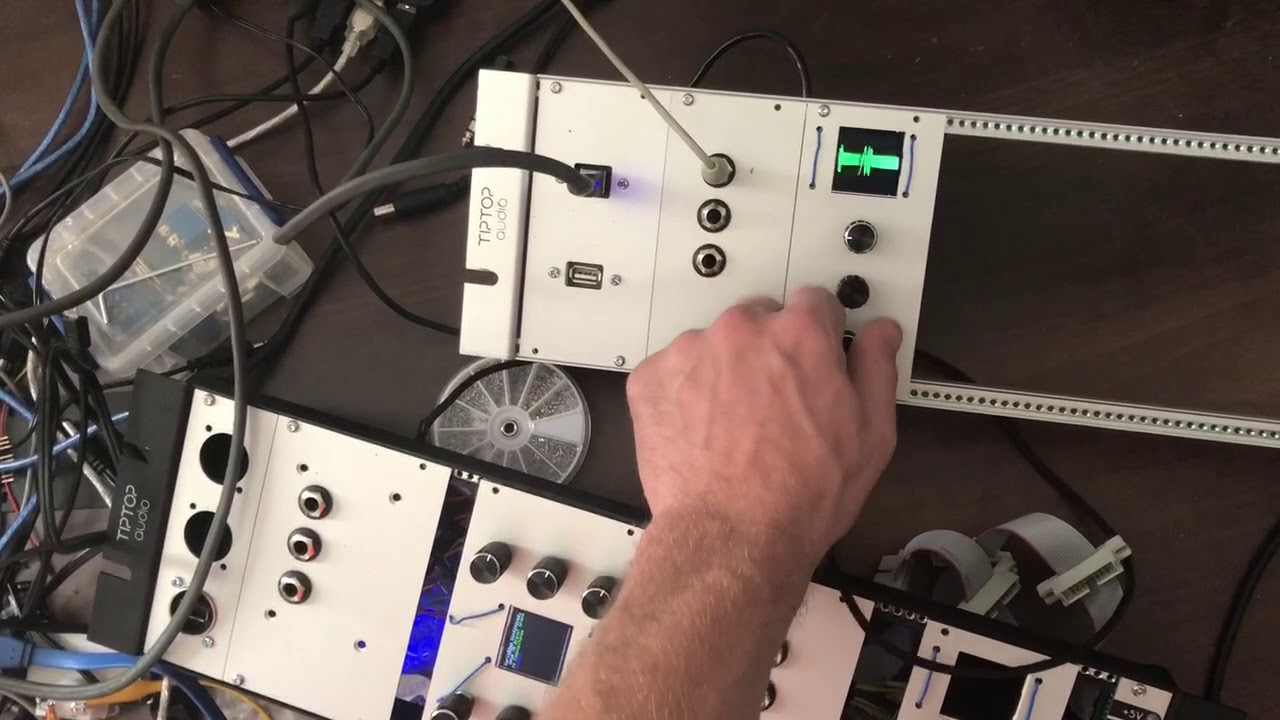 Teensy Eurorack LFO with frequency modulation