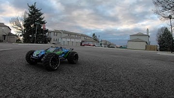 Traxxas Rustler 4x4 standing back flip