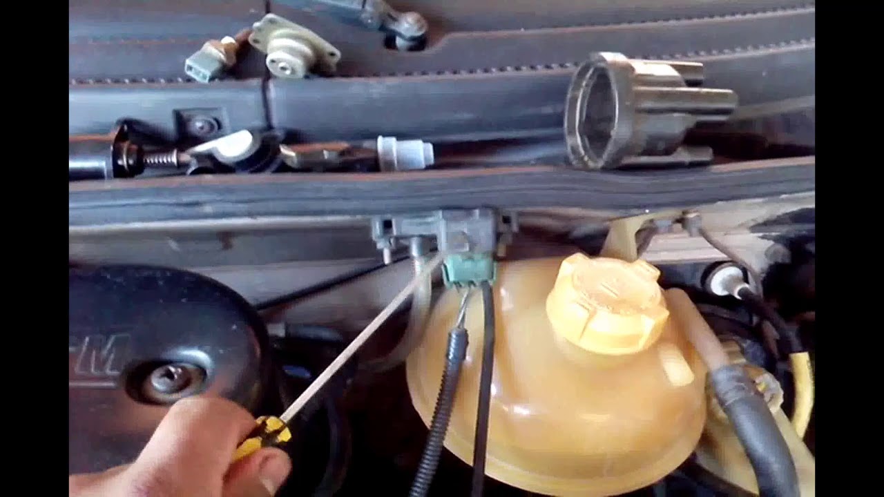 Conhecendo Peças, Sensores e Aterramento no Cofre do Motor Corsa Wind