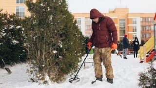 Зимний поиск кольца из платины