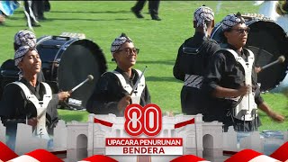 Seruuu!! Penampilan Marching Band Bhina Caraka | Upacara Penurunan Bendera