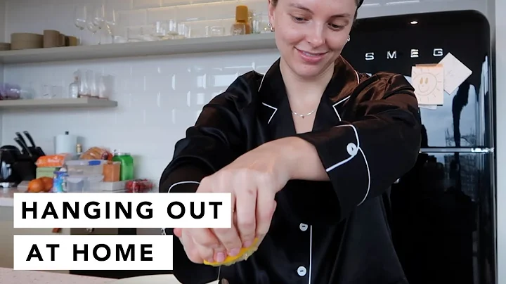 HANGING OUT AT HOME | Este Lalonde