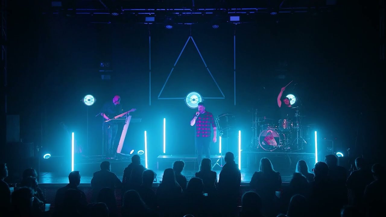 ‘Dystopia’ Chorus Live - Neon Fields