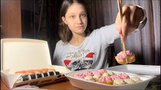 |MUKBANG| Роллы| Отвечаю на вопросы