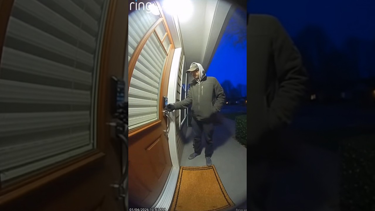 Caught On Camera: Watch This Home Intruder 🚪🚔 