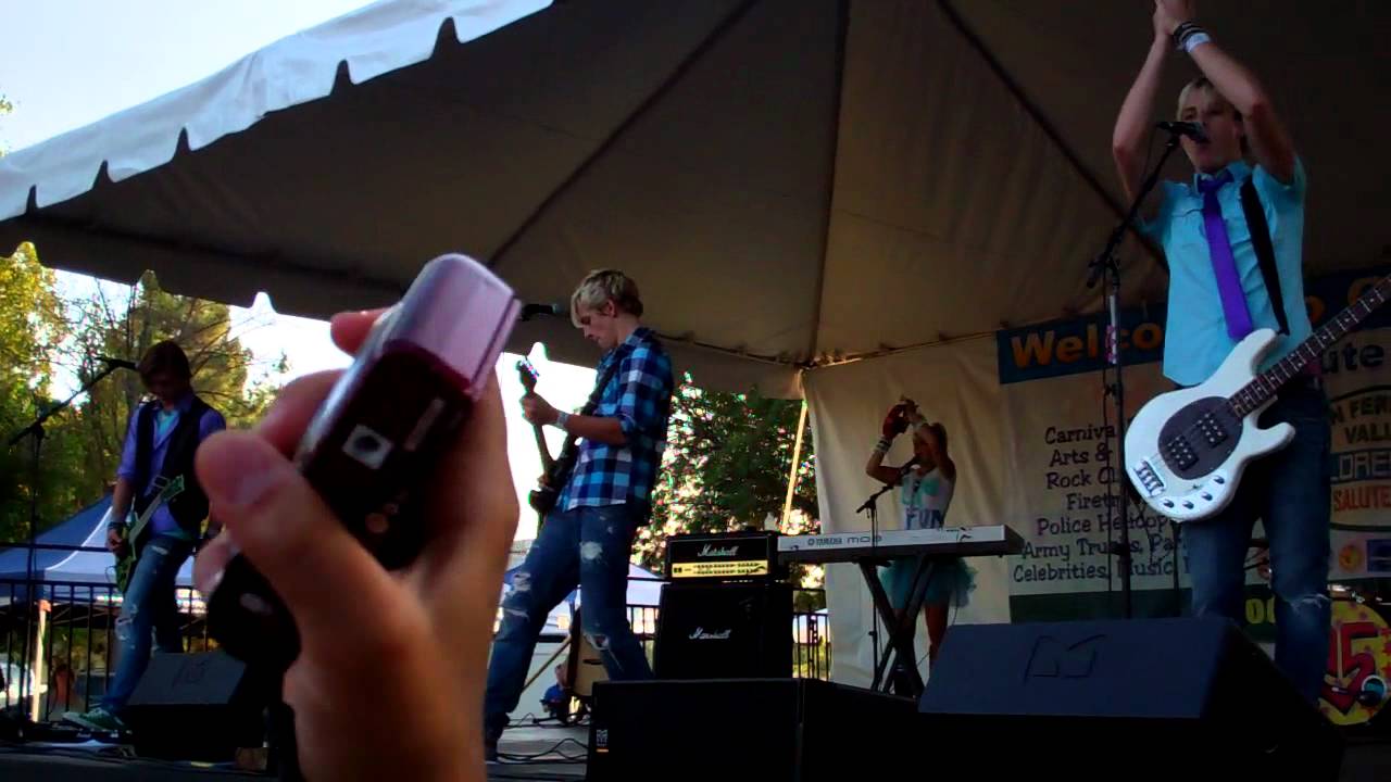 R5: Mony Mony 09/17/2011