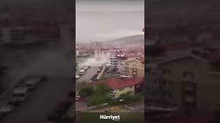 ЗНАМЕНИЯ АПОКАЛИПСИСА ДЛЯ ТУРЦИИ... Ветер сдул минарет. The wind blew away the minaret.