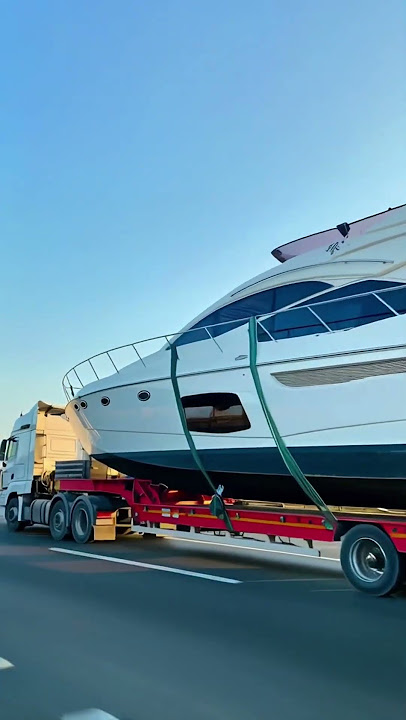 The man was filming his yacht being transported when the truck carrying it failed to clear a bridge