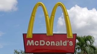 Famous Protesters gather outside McDonald’s HQ for $15 minimum wage Wealth