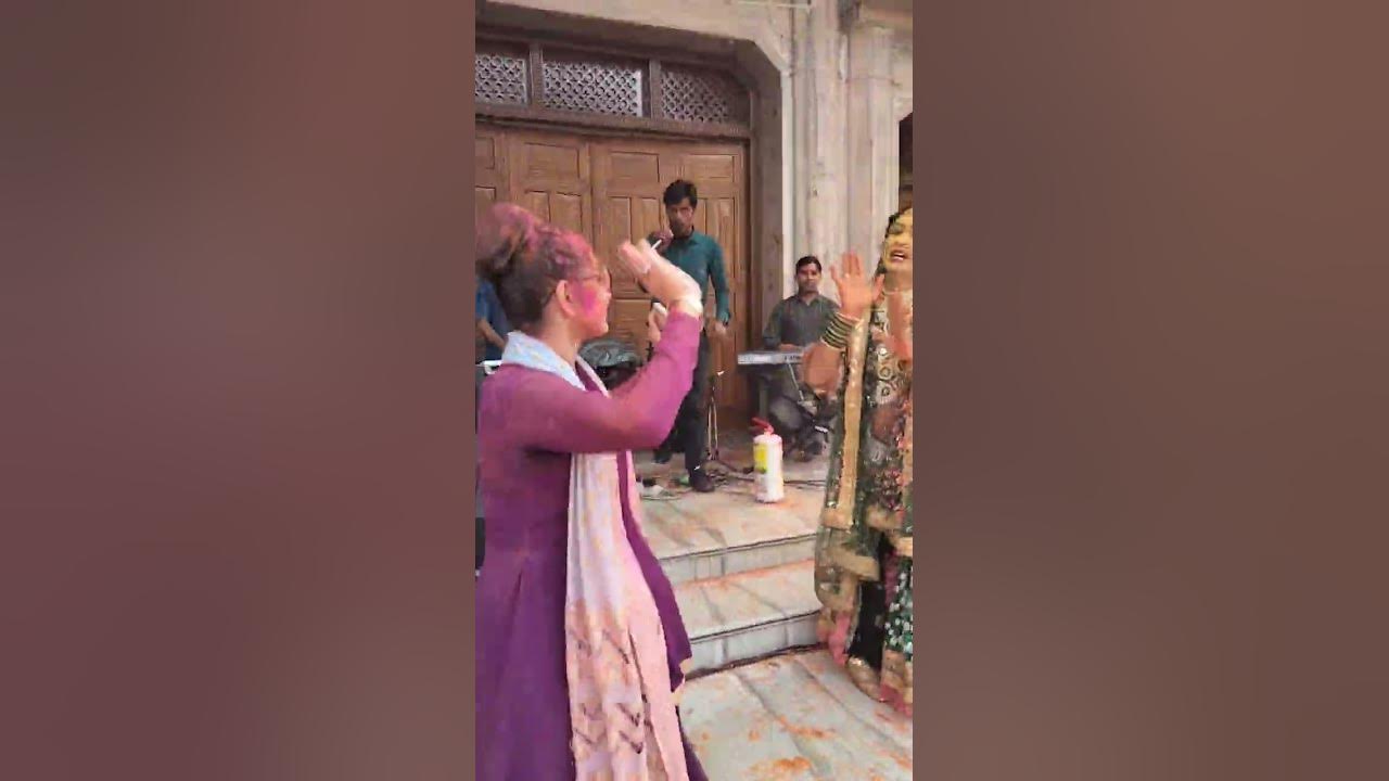 holi khele raghuveera bhajan lyrics