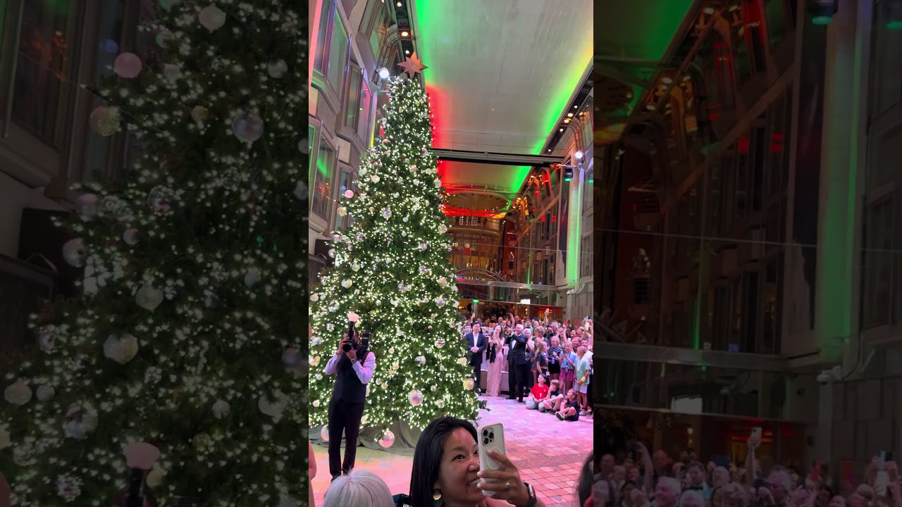 Christmas Lighting @ Voyager of the Seas