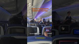 em vôo boeing 787-900 da latam com direito a serviço de bordo chique Guarulhos para Santiago