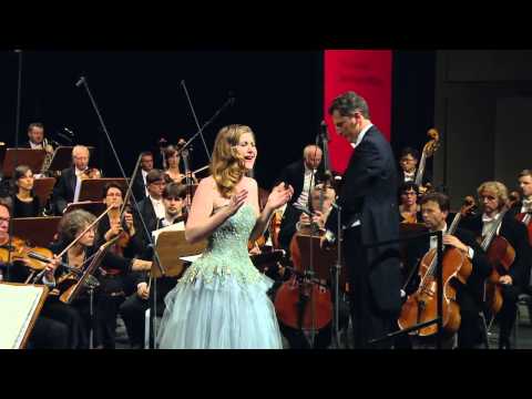 NEUE STIMMEN 2013 - Final: After winning, Nicole Car sings "Tacea la notte placida / Di tale amor"