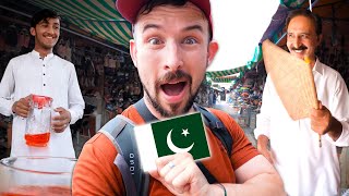 TRUE HOSPITALITY at THIS Pakistan Market (It's all FREE!) 🇵🇰