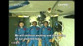 China marks first manual docking