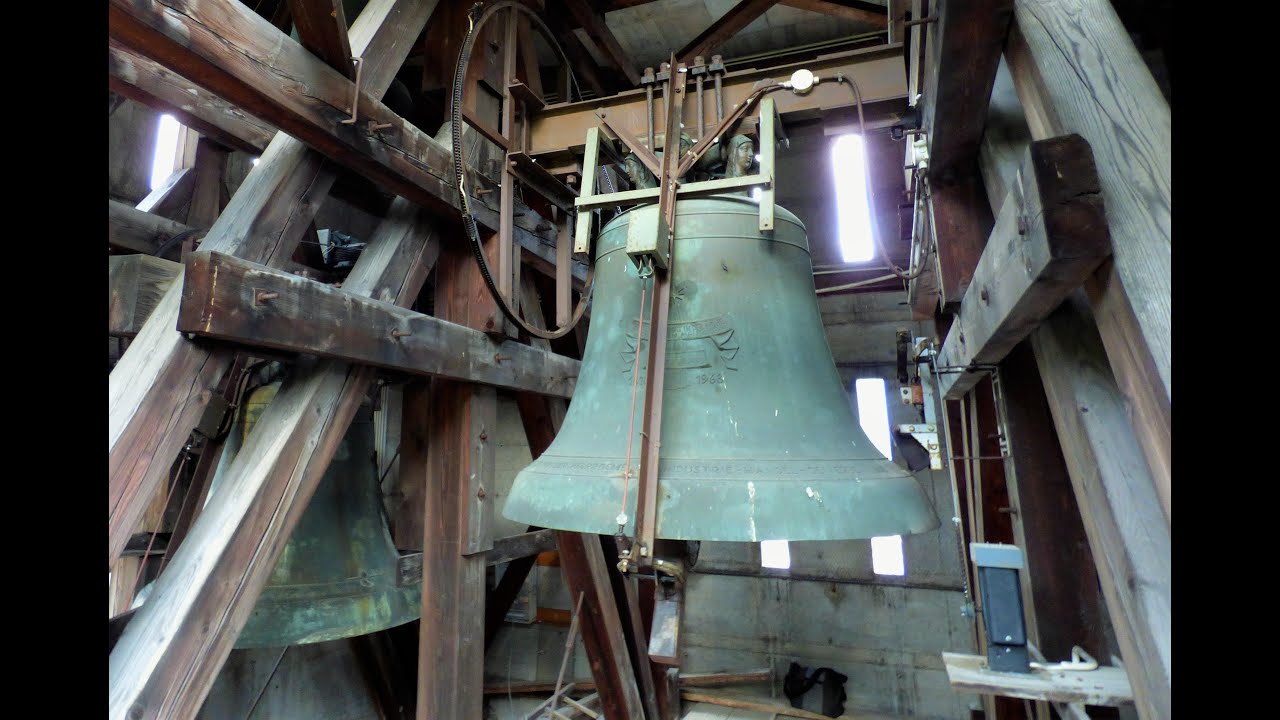Hallein (Land Salzburg) Geläute der Stadtpfarrkirche St. Antonius der Große