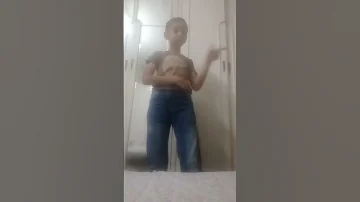 اللي انت لابسه له متشيكه هو ده بقى 