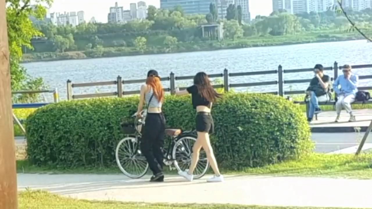 BLACKPINK Lisa & Rose [CHAELISA - Be with you]