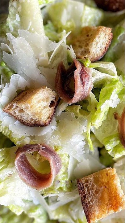 Forno Osteria Bar Offers Authentic Italian Cuisine in East Hyde Park | #shorts
