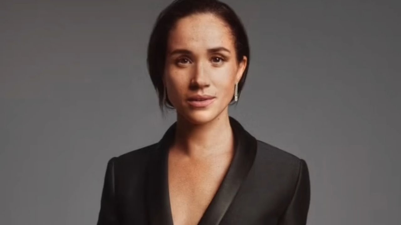 Meghan Markle goes without makeup in Harper's BAZAAR magazine cover - YouTube