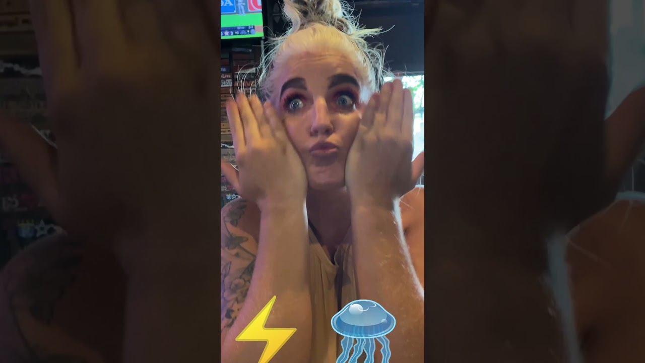 THE BULB: Deaf Bing- Ordering Drinks