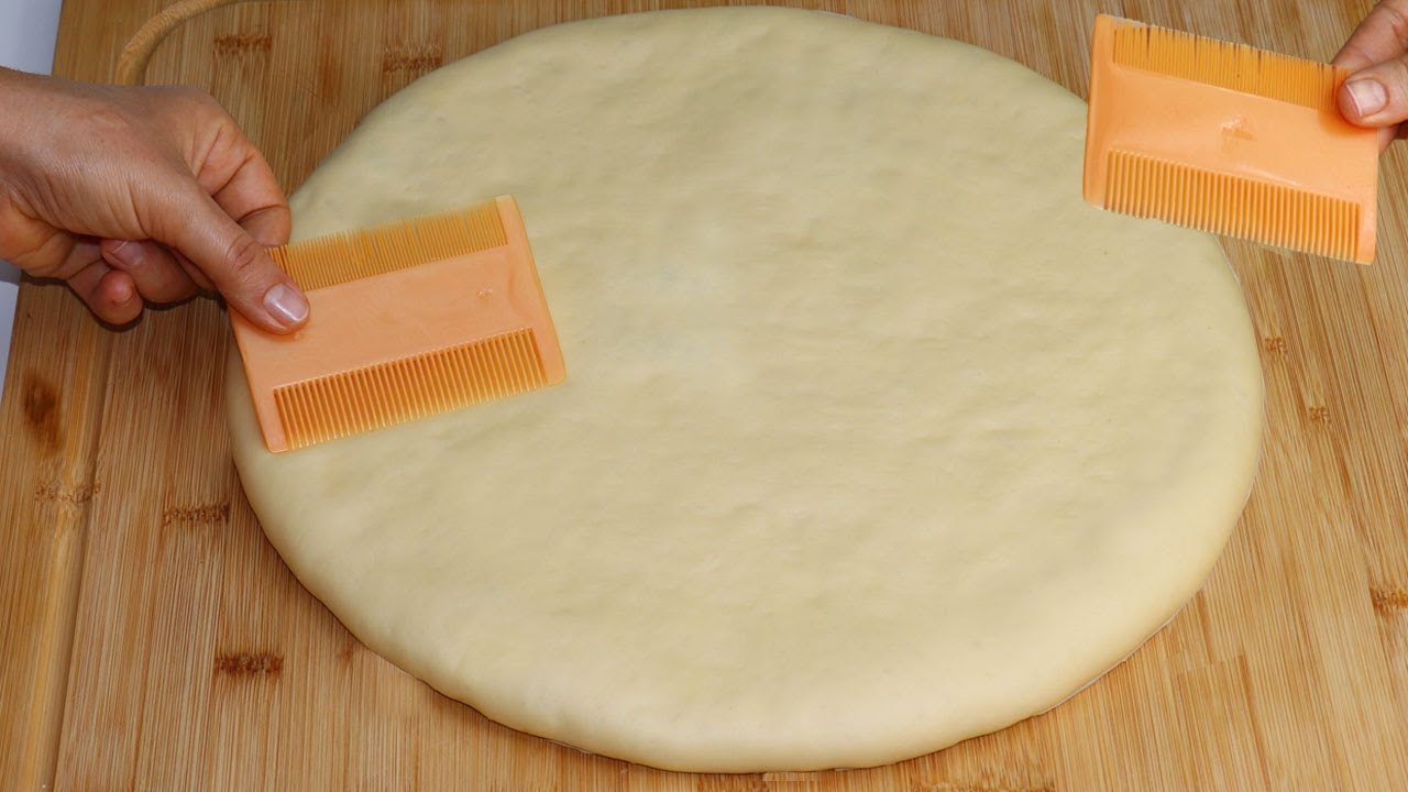 ندمت لي ماحضرتهاش من قبل! جبت لك فطيرة المشط السهلة والسريعة بدون حليب ولا زبدة إقتصادية بدون لحوم