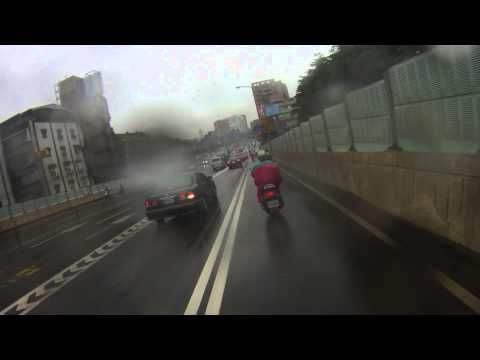 2014-05-09 早上承德橋往台北擦撞車禍