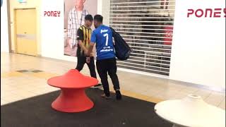 Bergaduh Macam Mana Pun,Dia Lah Kenangan Kita Waktu Kita Menbesar.