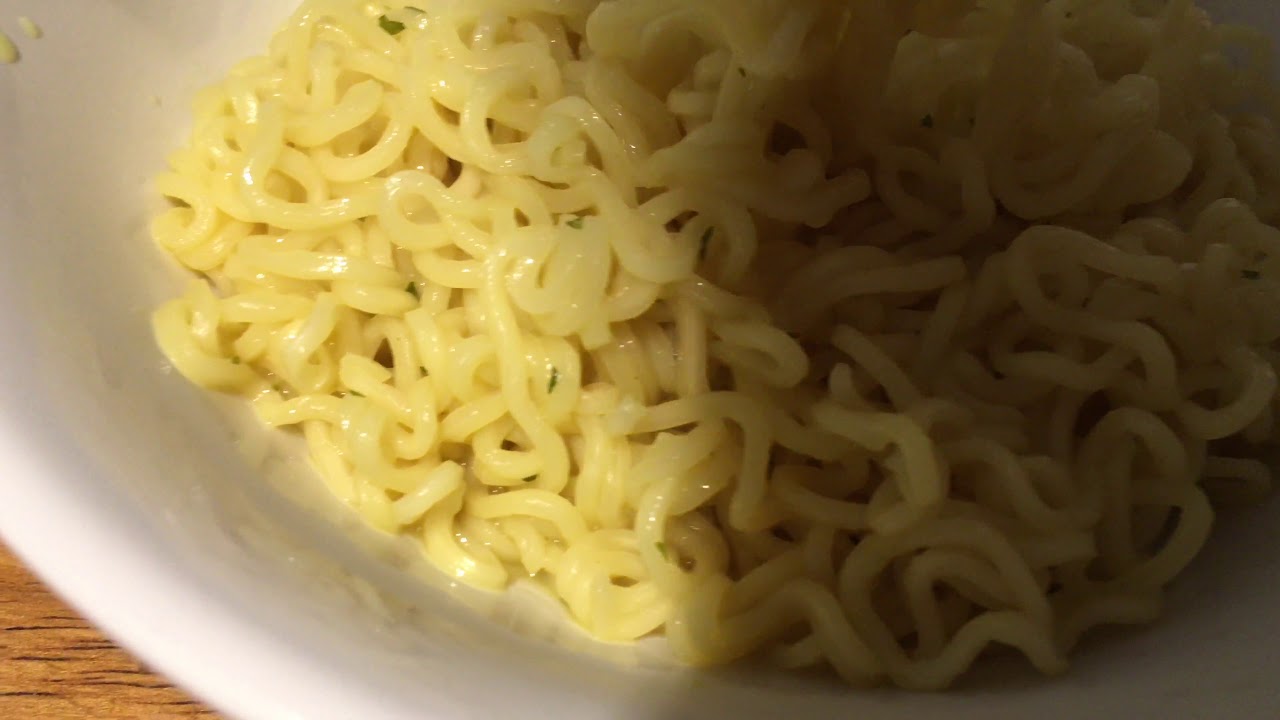 Make in minutes - chicken flavour instant noodles review - YouTube
