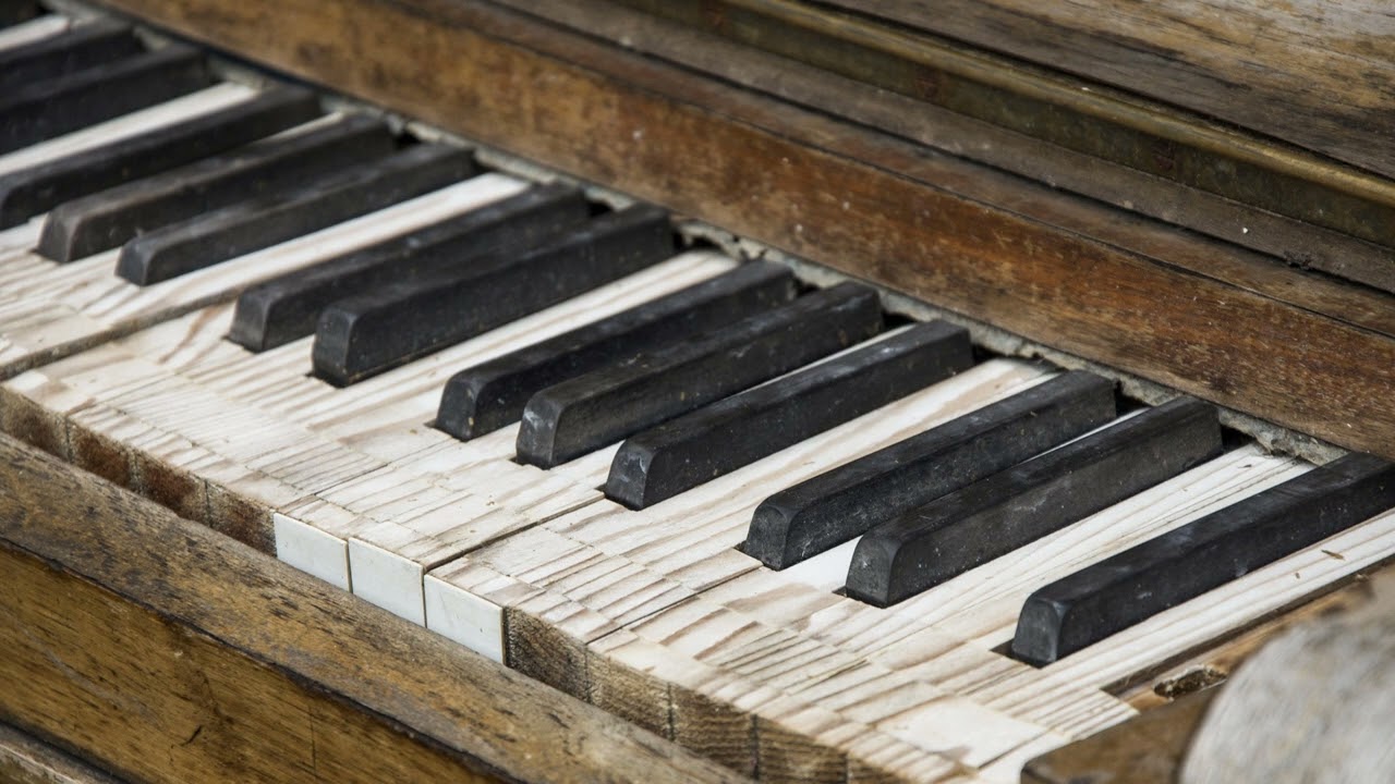 James Bay - Hold Back The River (piano backing track)