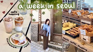 seoul vlog 🥐 cafe hopping (croissant, salt bread, milk tea), what i eat, bukchon hanok village, mall