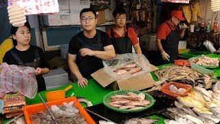 竹圍漁港海鮮拍賣第二彈!!便宜的漁獲，犀利的叫賣，讓你荷包大 ...