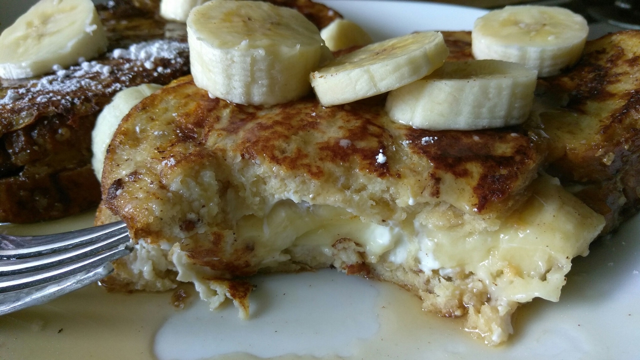 Cream Cheese Banana Stuffed FRENCH TOAST/ Tostadas Francesas Rellenas