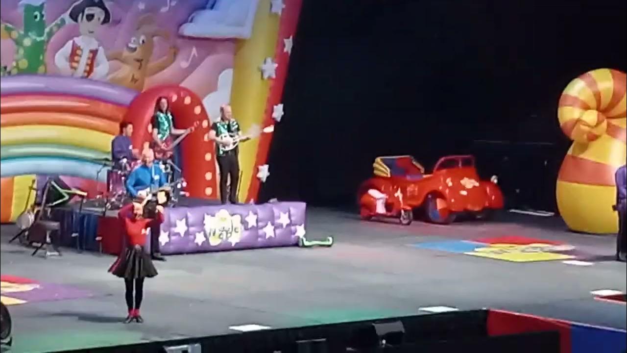 The Wiggles singing jingle Bells YouTube