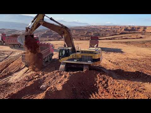 Caterpillar 365 Excavator | Heavy Gravel Loading in Action