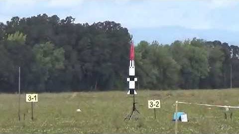 Highpower Pershing 1A Missile rocket flight on I-205W motor