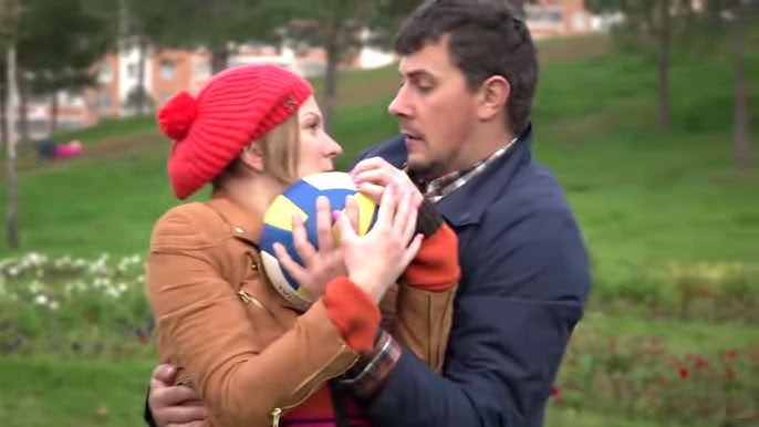 Uyda chiroyli kokraklar Mast ayol porno videoni ogziga oladi