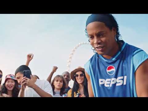 Watch the Nutmeg King @ronaldinhogaucho  unveil his gift for Dubai.​ - Watch the Nutmeg King @ronaldinhogaucho  unveil his gift for Dubai.​