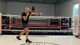 BOXING SCHOOL #1: Kicks with opposite steps back and forth