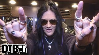 The 69 Eyes - BUS INVADERS Ep. 1577