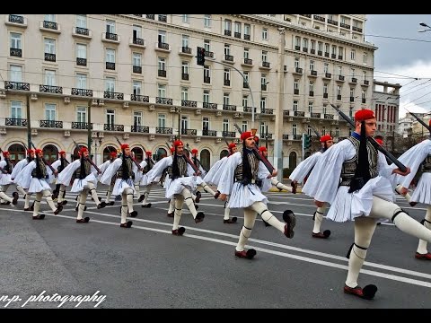 Παρέλαση Ευζώνων -Αλλαγή