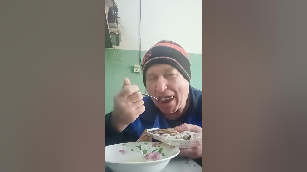 Коктейль из морепродуктов в масле из магазина магнит - YouTube