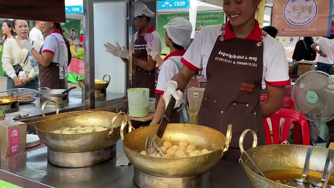 WALKING AROUND FOR LOCAL SELLING FOOD IN THE EVENING #travel
