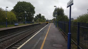 Chiltern Railways Class 165 Passing Kings Sutton