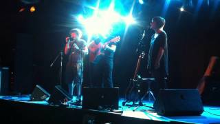 Josh Savage and Liza Anne singing backing vocals for Jack Williams