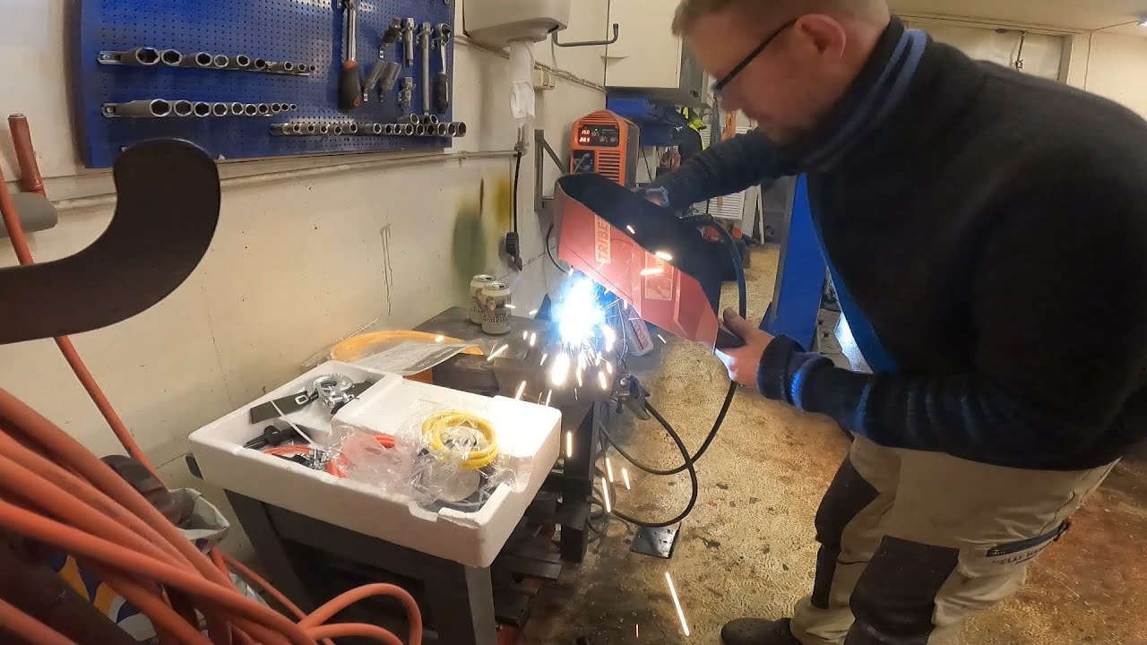 Tallissa Teurotaan osa 1. 