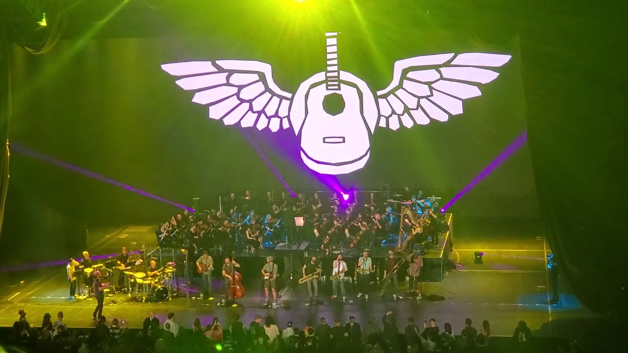 BOTAR @ Radio City Music Hall - If Only For The Memories - YouTube